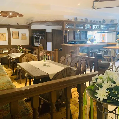 Landgasthaus Jaegerhof 여관 *