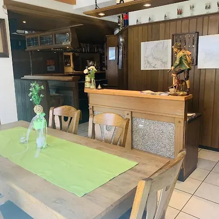 Landgasthaus Jaegerhof 여관 부렌