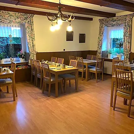 Landgasthaus Jaegerhof بيت ريفي بورين