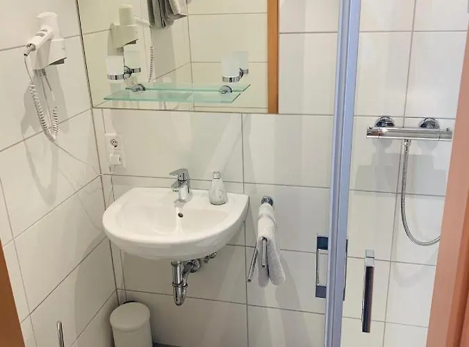 Landgasthaus Jaegerhof Inn *